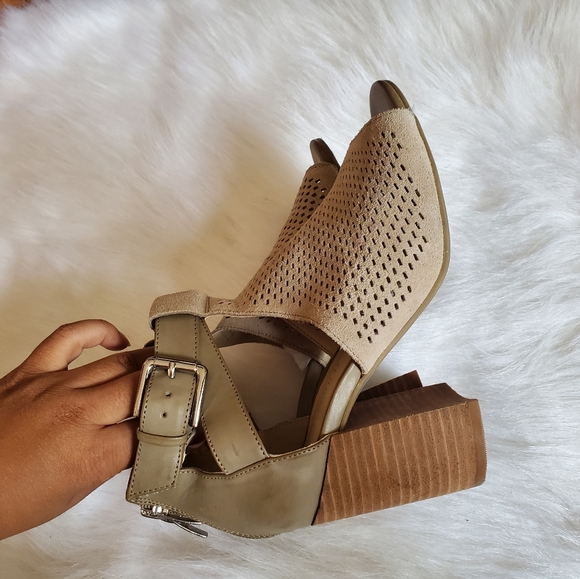 Marc Fisher Block Heels Size 6.5 - Picture 7 of 7